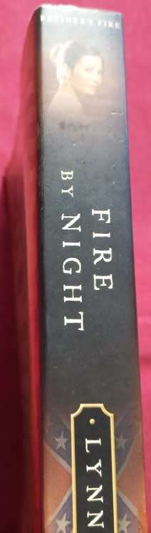 Fire By Night - Lynn Austin - Softcover - 429 Pages