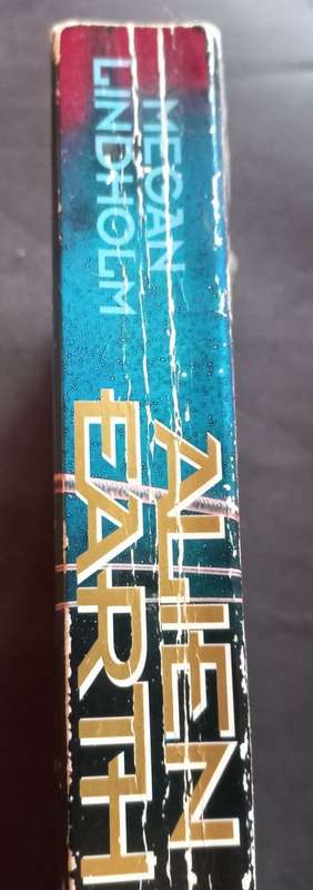 Alien Earth - Megan Lindholm - Softcover - Science Fiction