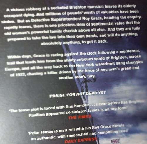 Dead Man`s Time - Peter James - Large Softcover