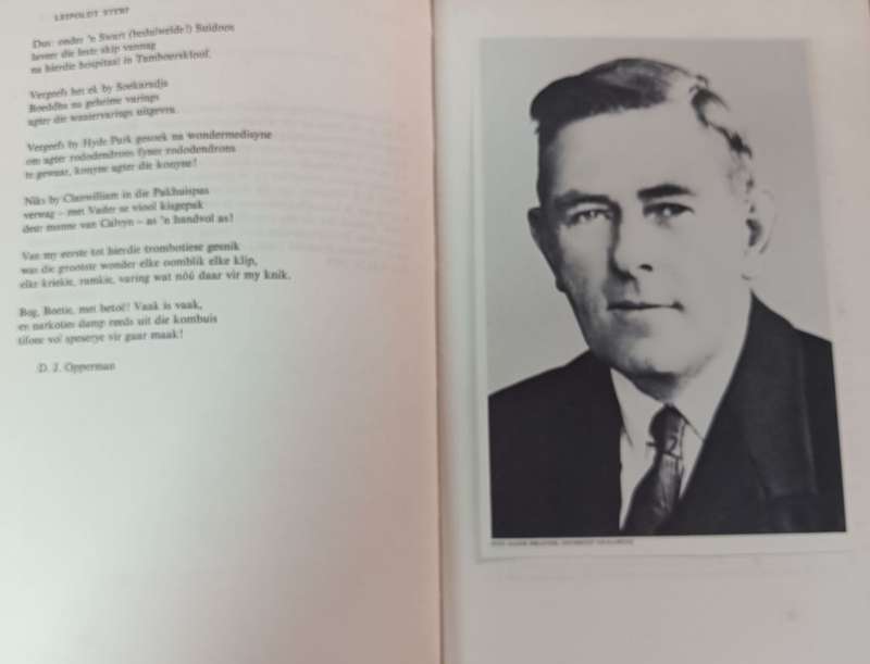 Leipoldt 100: n Bundel Opstelle - Author: Merwe Scholtz - Hardcover - 140 pages