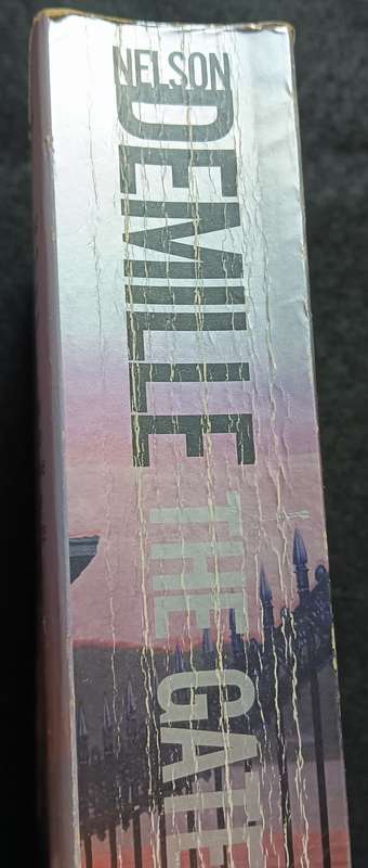 The Gate House - Nelson Demille - Softcover - 707 pages