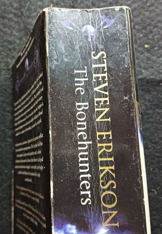 The Bonehunters - Steven Erikson - A tale of the Malazan Series - Softcover - 1231 pages