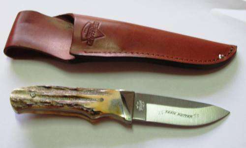 Fixed Blade Hunting Knife With Leather Sheath