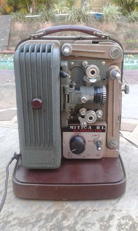 Bell & Koon Mitica 8L 8mm Projector (JAPAN)