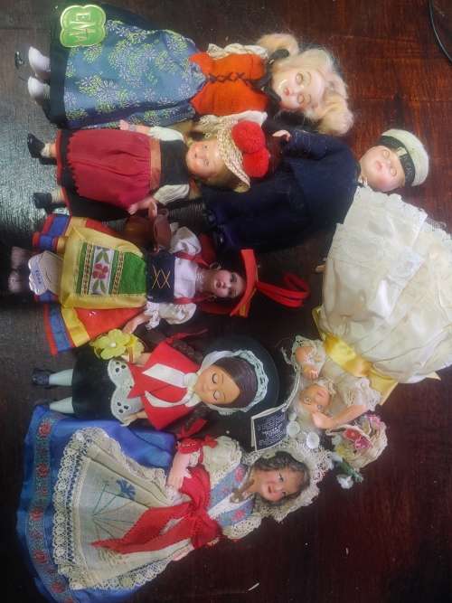 Vintage bargain dolls not to be mist