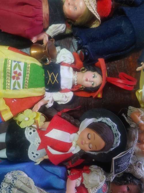 Vintage bargain dolls not to be mist