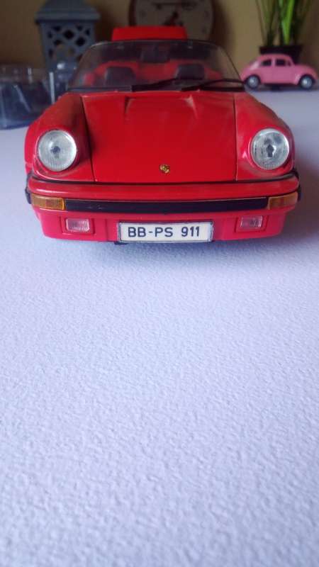 Maisto Porsche 1/18 model