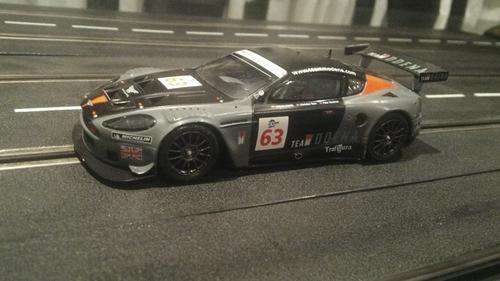 SCX Aston Martin DBR9 "Team Modena"
