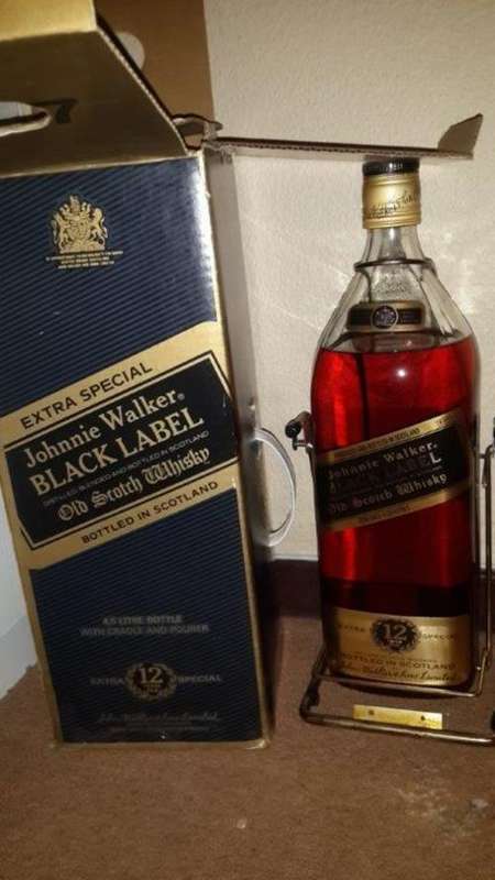 JOHNNY WALKER BLACK LABEL 4.5 L