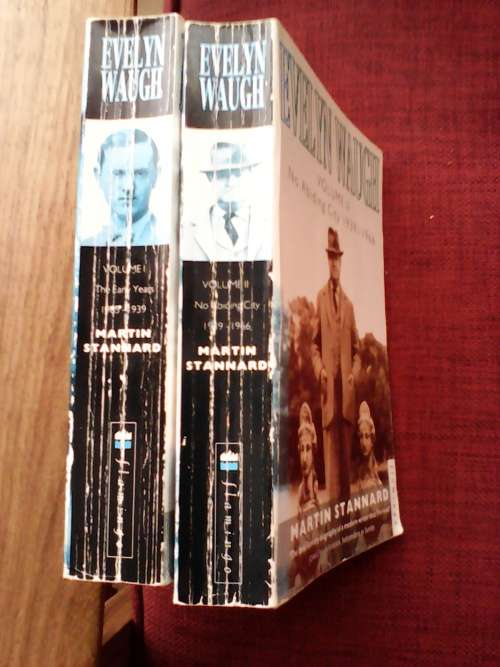 Evelyn Waugh by Martin Stannard. Vol I and II  S/C 1993