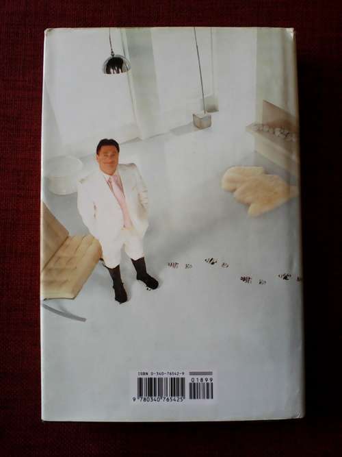 Trowel and Error by Alan Titchmarsh. H/C. 322 pp. 2002
