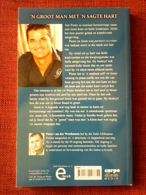 In die Skadu van n Legende deur Pieter van der Westhuizen. S/B. 222 pp. 1st2017