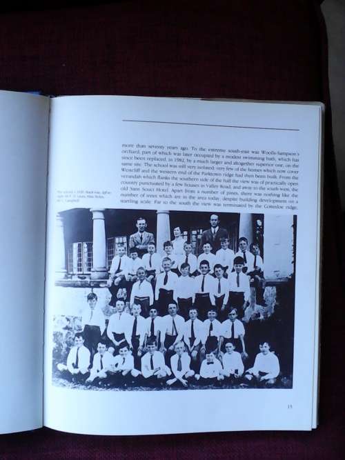 The Ridge, A Johannesburg Preparatory School by Andrew Harington. H/C. Large format.1986   98649 pp.