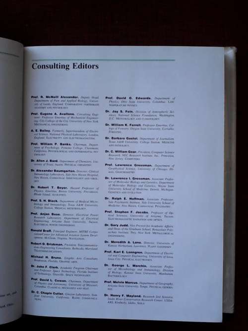 McGraw-Hill Yearbook of Science and Technology 1994. Large format. H/C. 465 pp.