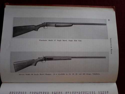 Shotguns by Keith, written by Elmer Keith. 2nd ed 1961. H/C. 334 pp. 600 g
