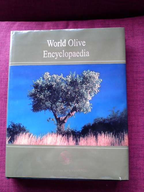 World Olive Encyclopaedia. 1996. H/C with jacket. Large luxury format. 479 pp. Weight: 2,7 kg