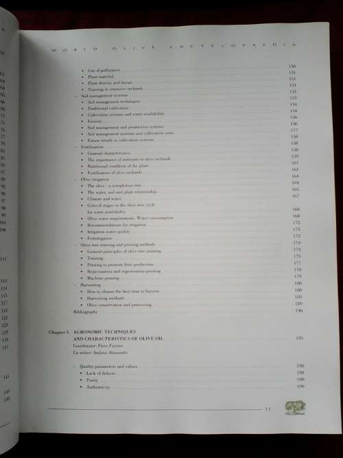 World Olive Encyclopaedia. 1996. H/C with jacket. Large luxury format. 479 pp. Weight: 2,7 kg