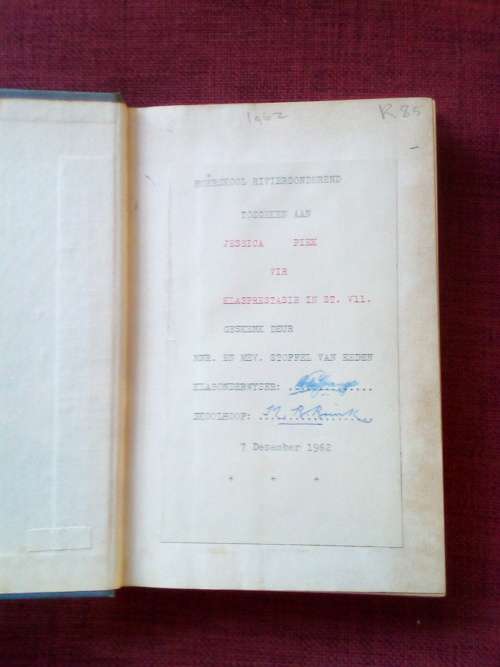 Die Wolkemaker deur WA de Klerk. 2de uitgawe 1962. H/B met omslag. 217 pp.