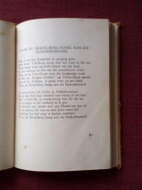Gedigte van AG Visser. Vyfde druk 1929. Voorwoord deur Eugène Marais. H/B. 184 pp.