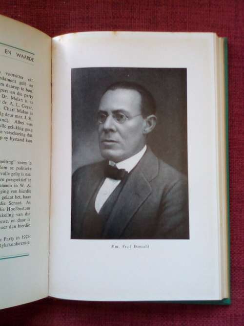 WA Hofmeyr, Sy Werk en Waarde deur NJ le Roux. 1ste uitgawe 1953. Geteken. H/B. 182 pp.