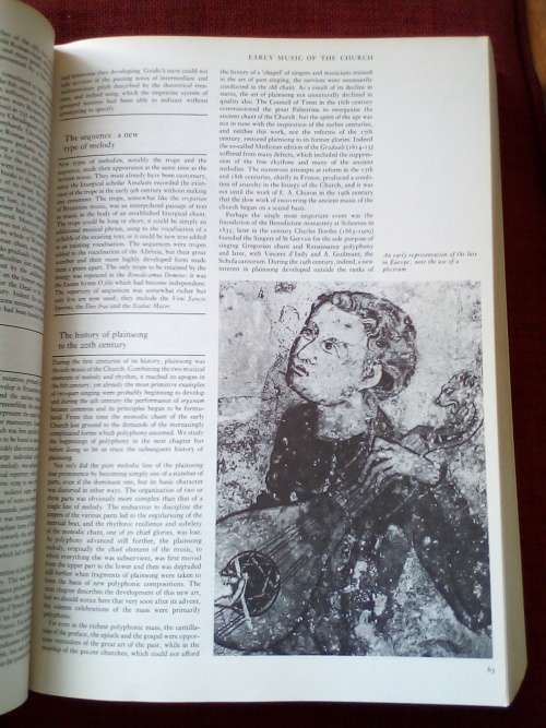 Larousse Encyclopedia of Music. Editor: Geoffrey Hindley. Reprint 1974. S/C. 576 pp.