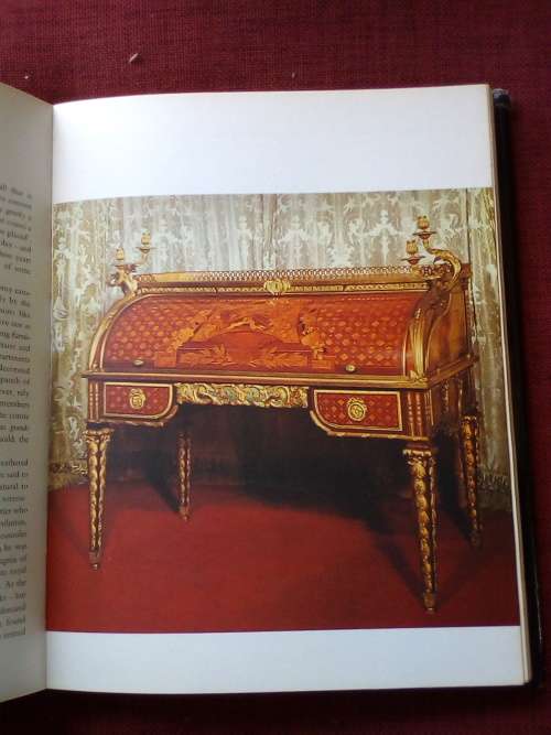 Cabinet Makers and Furniture Designers by Hugh Honour. 1972. H/C with jacket. 320 pp.