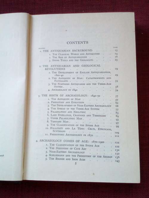 A Hundred Years of Archeology by Glyn E Daniel. 1st 1950. H/C. 344 pp.