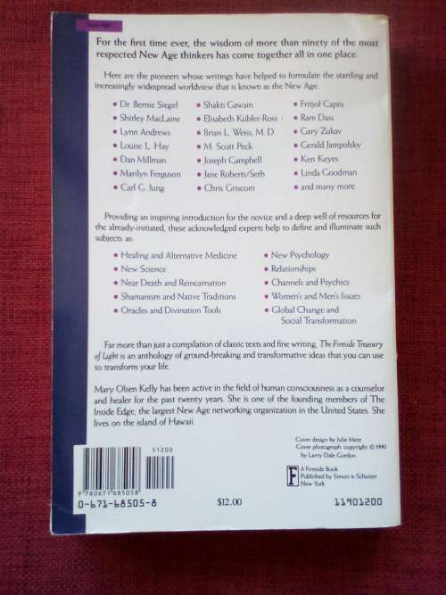 The Fireside Treasury of Light edited by Mary Olsen Kelly. 1st 1990. S/C. 381 pp.
