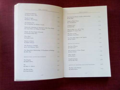 The Fireside Treasury of Light edited by Mary Olsen Kelly. 1st 1990. S/C. 381 pp.