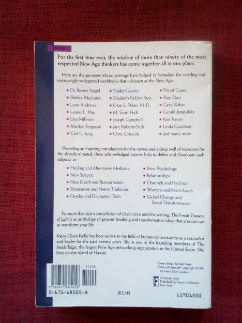 The Fireside Treasury of Light edited by Mary Olsen Kelly. 1st 1990. S/C. 381 pp.