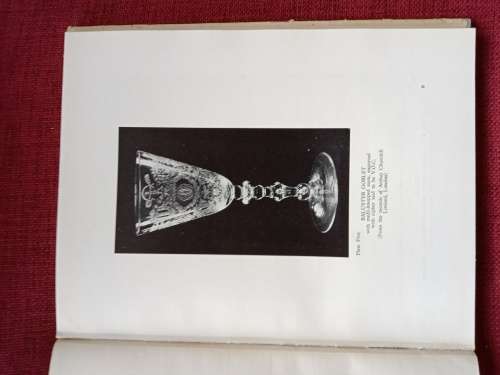 In Search of VOC Glass by David Heller. 1951. H/C. Large format. 103 pp.