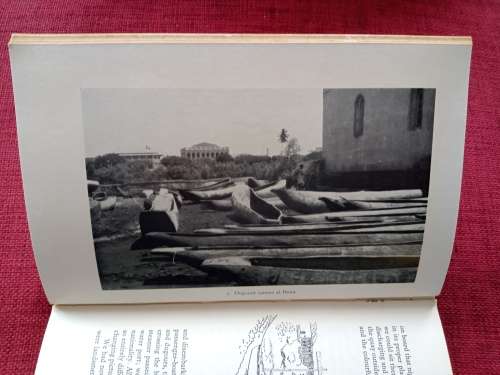 Cruising off Mozambique by Elis Karlsson. 1st 1969. H/C. 189 pp.