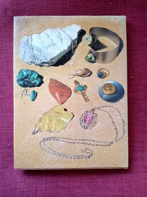 Pebble Polishing and Pebble Jewellery by Cedric Rogers. 1st 1973. H/C with jacket. 80 pp.