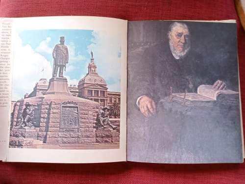 Fotobiografie: Paul Kruger 1825-1904. Eerste uitgawe 1973. H/B. Groot formaat. 229 pp.