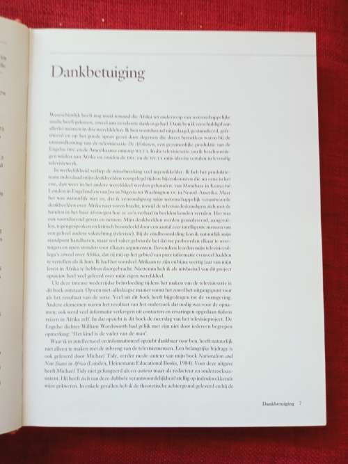 De Afrikanen: De Drievoudige Erfenis door Ali A Mazrui. 1ste uitgave 1998. H/B met omslag. 336 pp.