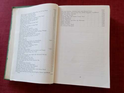 Meta Given´s Modern Encyclopedia of Cooking. 1953. H/C. 1702 pp.
