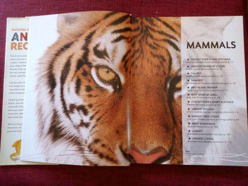 Animal Records by Mark Carwardine. 1st ed 2007. H/C. Large format. Full colour. 256 pp.