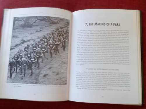 Paras: An Illustrated History of Britain´s Airborne Forces by David Reynolds. 1st 1998. H/C. 261 pp.