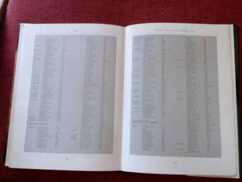Paras: An Illustrated History of Britain´s Airborne Forces by David Reynolds. 1st 1998. H/C. 261 pp.