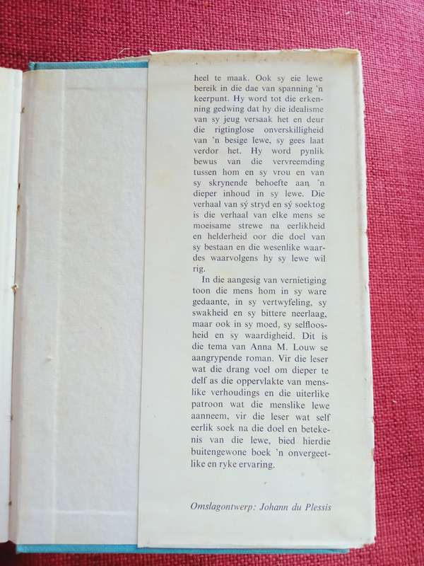 Die Koms van die Komeet deur Anna M Louw. Vierde druk 1965. Hardeband met stofomslag. 215 pp.