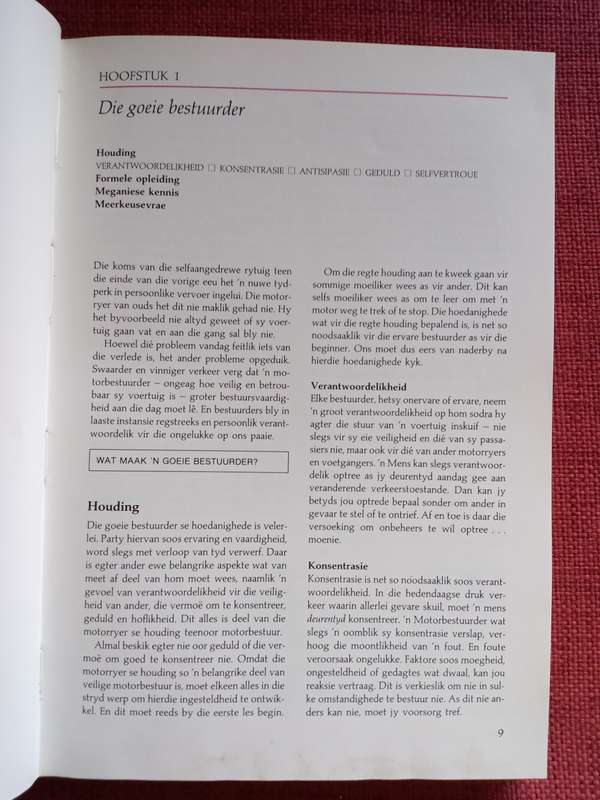 Agter die Stuur deur Mike Boyle. Eerste uitgawe 1989. Hardeband. 176 pp.