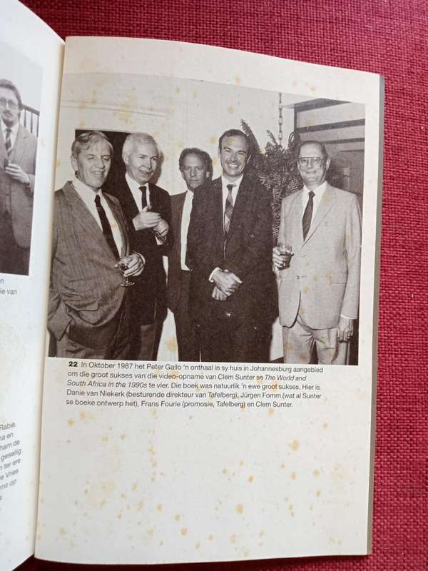 Koos Human: ´n Lewe met Boeke. Eerste uitgawe 2006. Sagteband. 176 pp.