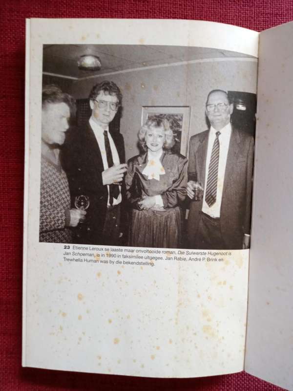 Koos Human: ´n Lewe met Boeke. Eerste uitgawe 2006. Sagteband. 176 pp.