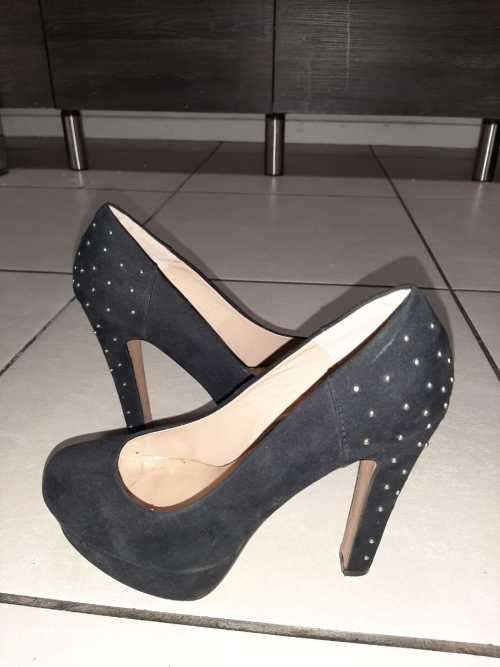 ALDO FORMAL WEAR STUDDED STILETTO HEELS UK 7 GREAT CONDITION