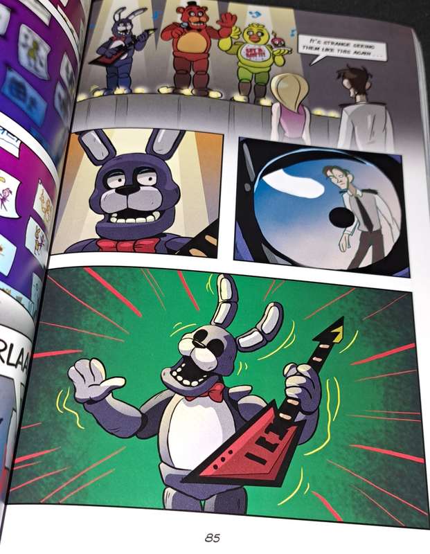Five Nights at Freddy`s THE SILVER EYES Graphic Novel comic book 2020 collectable