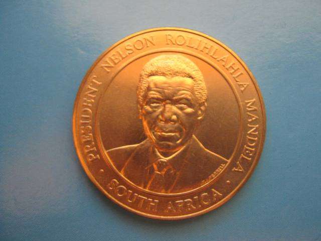 MANDELA MEDALLION