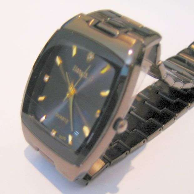 BRAND NEW VOGUE GENTS BLACK QUARTZ