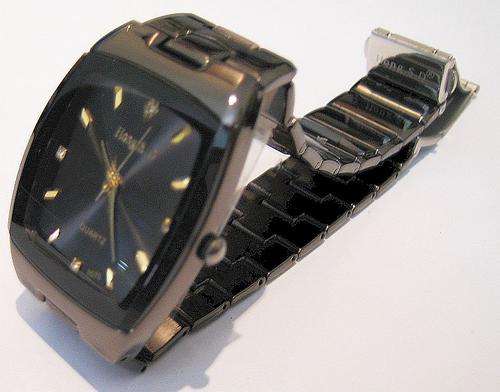 BRAND NEW HONG VOGUE GENTS BLACK QUARTZ