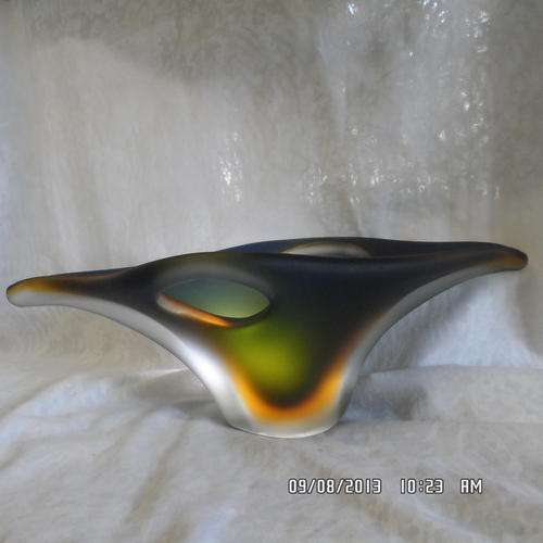 STUNNING CONTEMPORARY 'MURANO' STYLE GLASS BOWL.