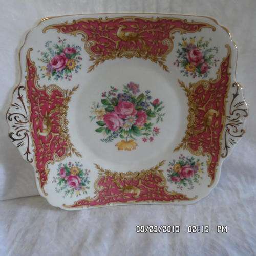 LOVELY 'FOLEY' CAKE PLATE IN 'MONTROSE' PATTERN